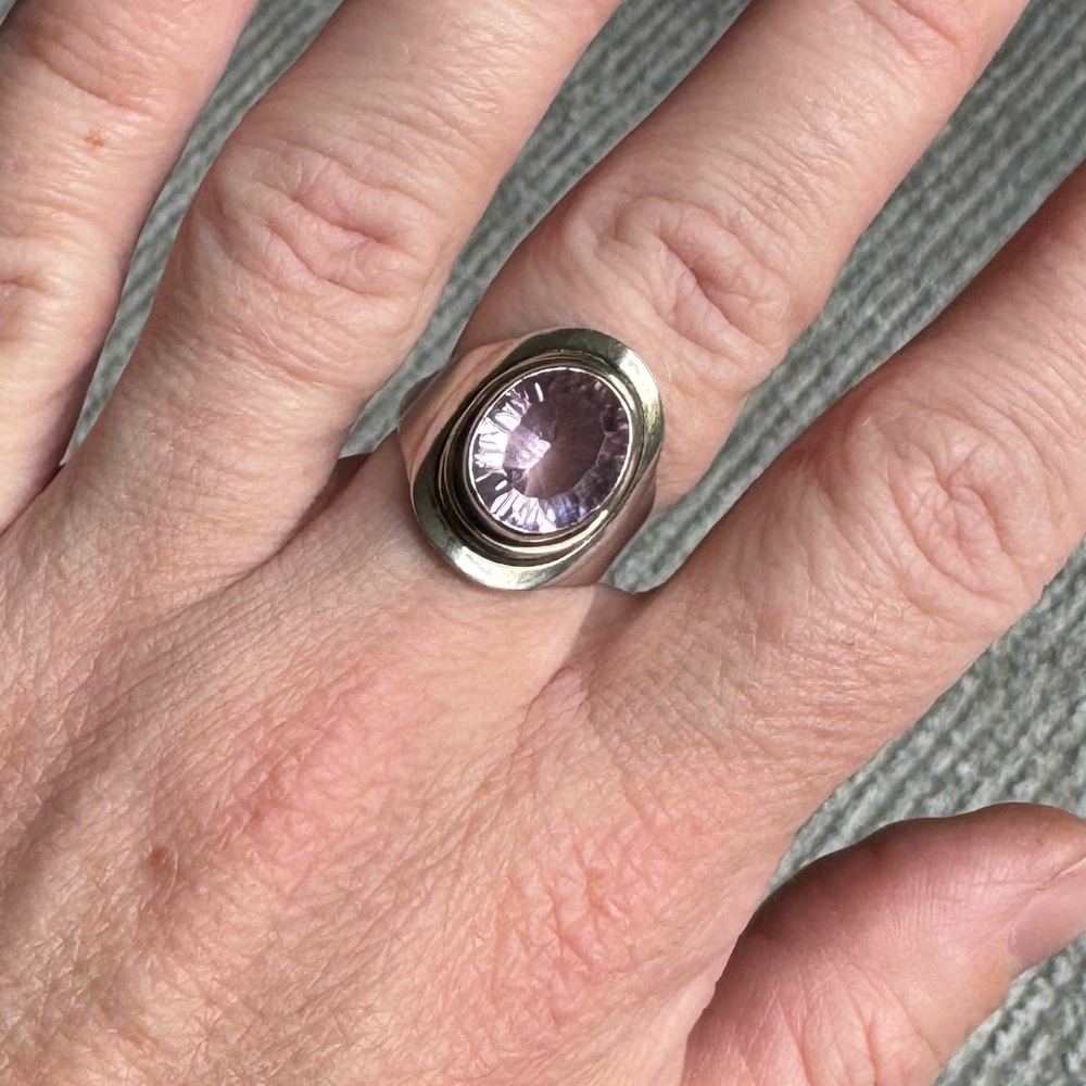 Beautiful Pink Gemstone Ring - image 6